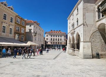 croatia/split/bacvice/landmark/people-s-square