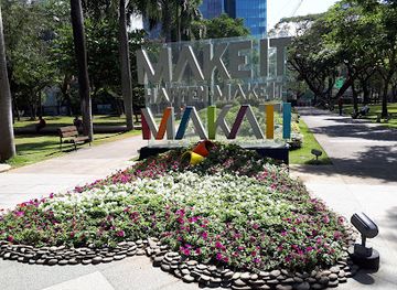 philippines/manila/makati/landmark/mcmicking-memorial-courtyard