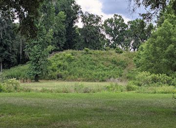 florida/tallahassee-area/landmark/lake-jackson-mounds-state-park