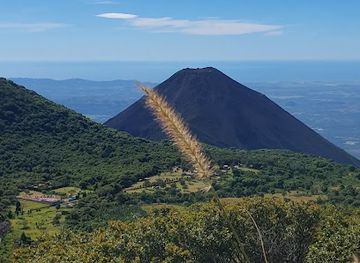 el-salvador/santa-ana/santa-ana-volcano-national-park/landmark/santa-ana-volcano-panoramic-viewpoint-two