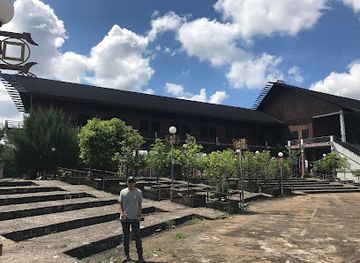 indonesia/east-kalimantan/landmark/rumah-adat-dayak-borneo