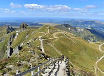 france/auvergne-volcanoes/landmark/puy-de-sancy