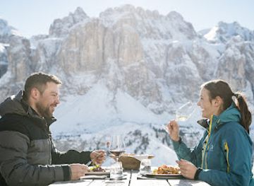 italy/alta-badia/landmark/visit-alta-badia