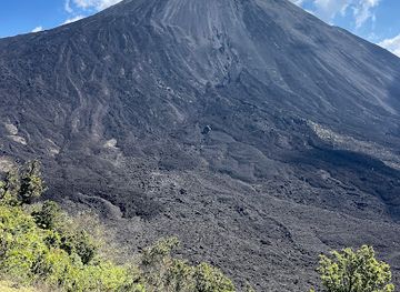 guatemala/pacaya-volcano/landmark/volcan-pacaya