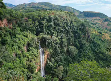 Manchewe Waterfalls (Chipopoma)