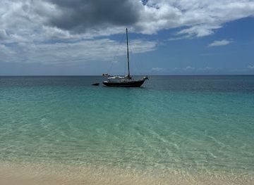 grenada/bbc-beach/landmark/savvy-sailing-charters-grenada