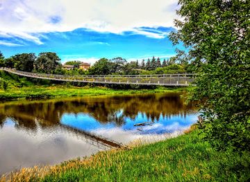 canada/pembina-valley/landmark/souris-swinging-bridge