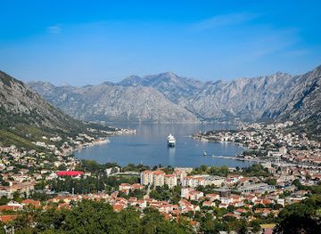 montenegro/bay-of-kotor/landmark/skaljari-fortress