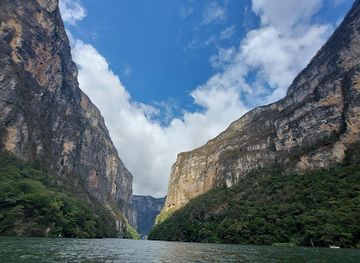 mexico/lacandon-jungle/landmark/usumacinta-river