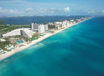mexico/cancun/zona-hotelera/landmark/cancun-sign