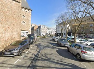 france/saint-malo/landmark/parking-place-de-l-hermine