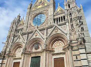 italy/siena/landmark/cripta-del-duomo-di-siena