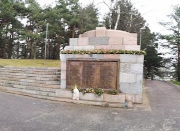 latvia/kurzeme/landmark/sudrabkalnins