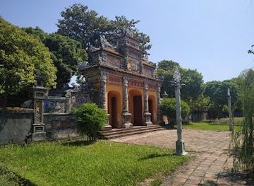 vietnam/hue/landmark/truong-sanh-palace