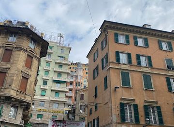 italy/genoa/centro-storico/landmark/centro-storico
