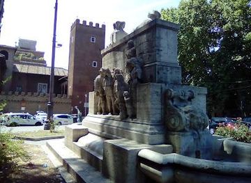 vatican-city/vatican-pinacoteca/landmark/piazza-giuseppe-gioachino-belli-5