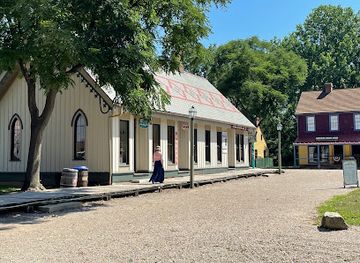 ohio/central-ohio/landmark/ohio-village