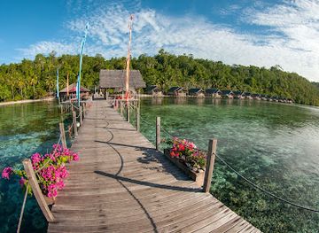 indonesia/west-papua/landmark/papua-explorers-dive-resort