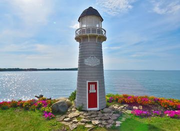 ohio/kelleys-island/landmark/charles-herndon-gallery-and-sculpture-garden