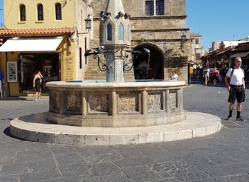 greece/rhodes/landmark/evreon-martyron-jewish-martyrs-square