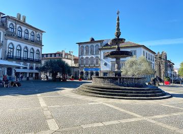 portugal/ponte-de-lima/landmark/chafariz-do-largo-de-camoes
