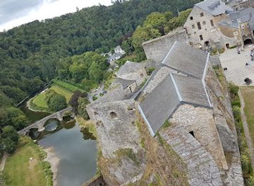 belgium/luxembourg/landmark/bouillon-castle