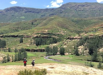lesotho/thaba-tseka/landmark/liphofung-cave-chalets