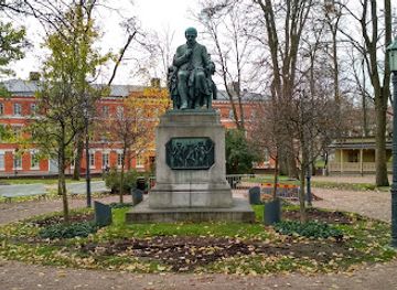 finland/turku/landmark/the-statue-of-h-g-porthan
