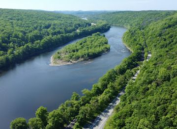 delaware/the-delaware-water-gap/landmark/point-of-gap-overlook