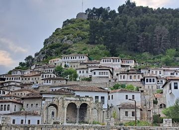 albania/berat/landmark/old-town-berat