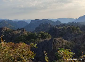 laos/bolikhamxay-province/landmark/limestone-forest-viewpoint