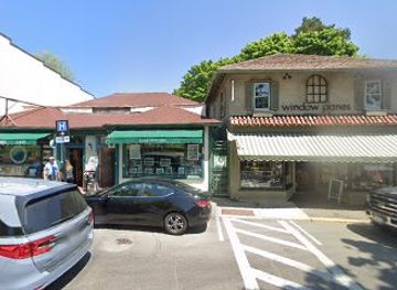 maine/bar-harbor/landmark/bar-harbor-light-house