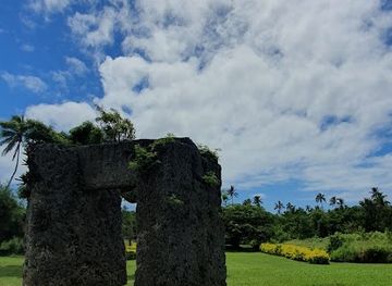 tonga/eua-island/landmark/ha-amonga-a-maui-trilithon