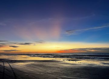 brunei/brunei-muara-district/landmark/pantai-meragang