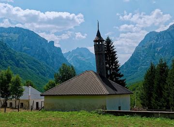 montenegro/bjelasica/landmark/ropojana-valley