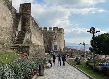 greece/thessaloniki/landmark/portara-main-gate