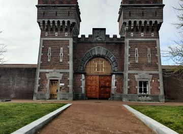 netherlands/the-hague/landmark/nationaal-monument-oranjehotel