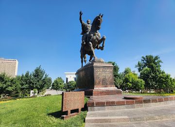 uzbekistan/tashkent/mirzo-ulugbek/landmark/amir-temur-square