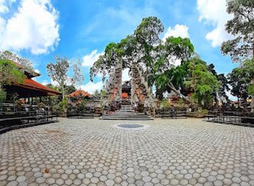 indonesia/ubud/landmark/open-stage-pura-dalem-ubud