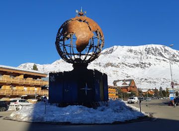france/alpe-d-huez/landmark/sports-and-congress
