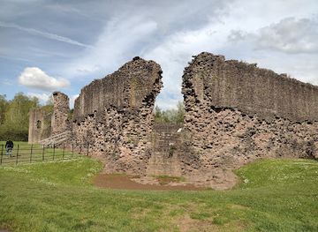 united-kingdom/monmouthshire/landmark/national-trust-skenfrith-castle
