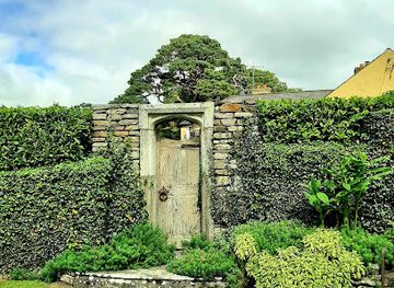 ireland/county-kilkenny/landmark/kilfane-glen-waterfall