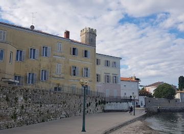 croatia/istria/landmark/istrian-assembly-hall