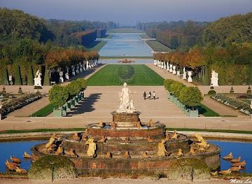 france/versailles/landmark/gardens-of-versailles