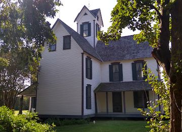 texas/east-texas/landmark/opal-lawrence-historical-park