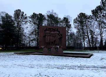 finland/pirkanmaa/landmark/co-operative-memorial-by-waino-aaltonen