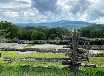 virginia/blue-ridge-highlands/landmark/linn-cove-viaduct