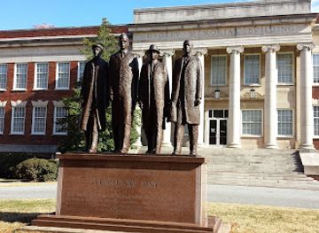 north-carolina/greensboro/landmark/february-one-a-t-four-monument