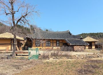 south-korea/gangwon-province/landmark/goseong-wanggok-village