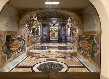 vatican-city/gregorian-etruscan-museum/landmark/tomb-of-saint-peter